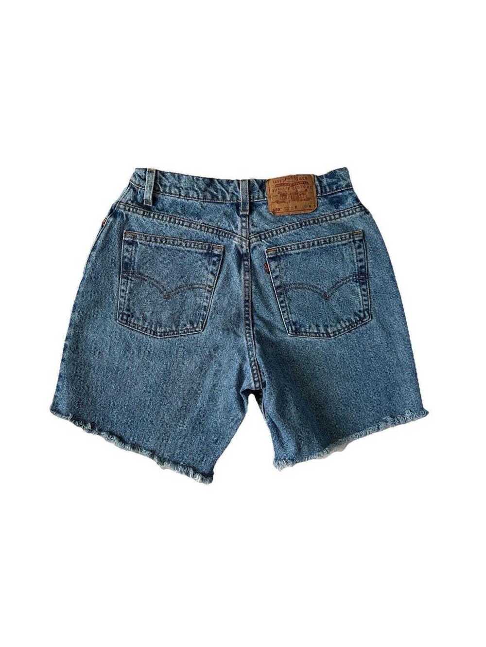Vintage 90s Levis 550 Light Wash High Waist Denim Cutoffs Shorts Raw Hem M 31 W